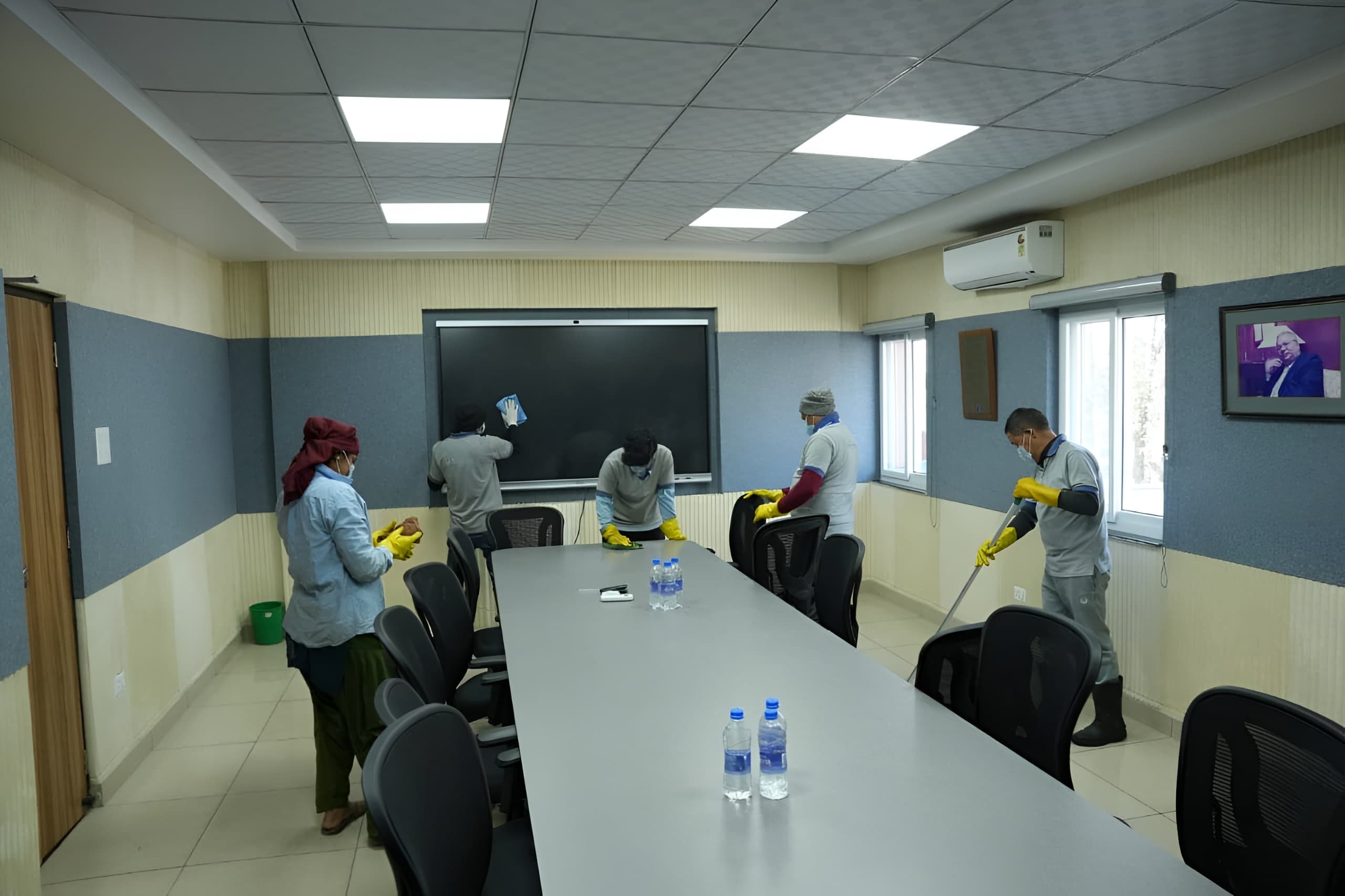 Pochha cleaning professional
